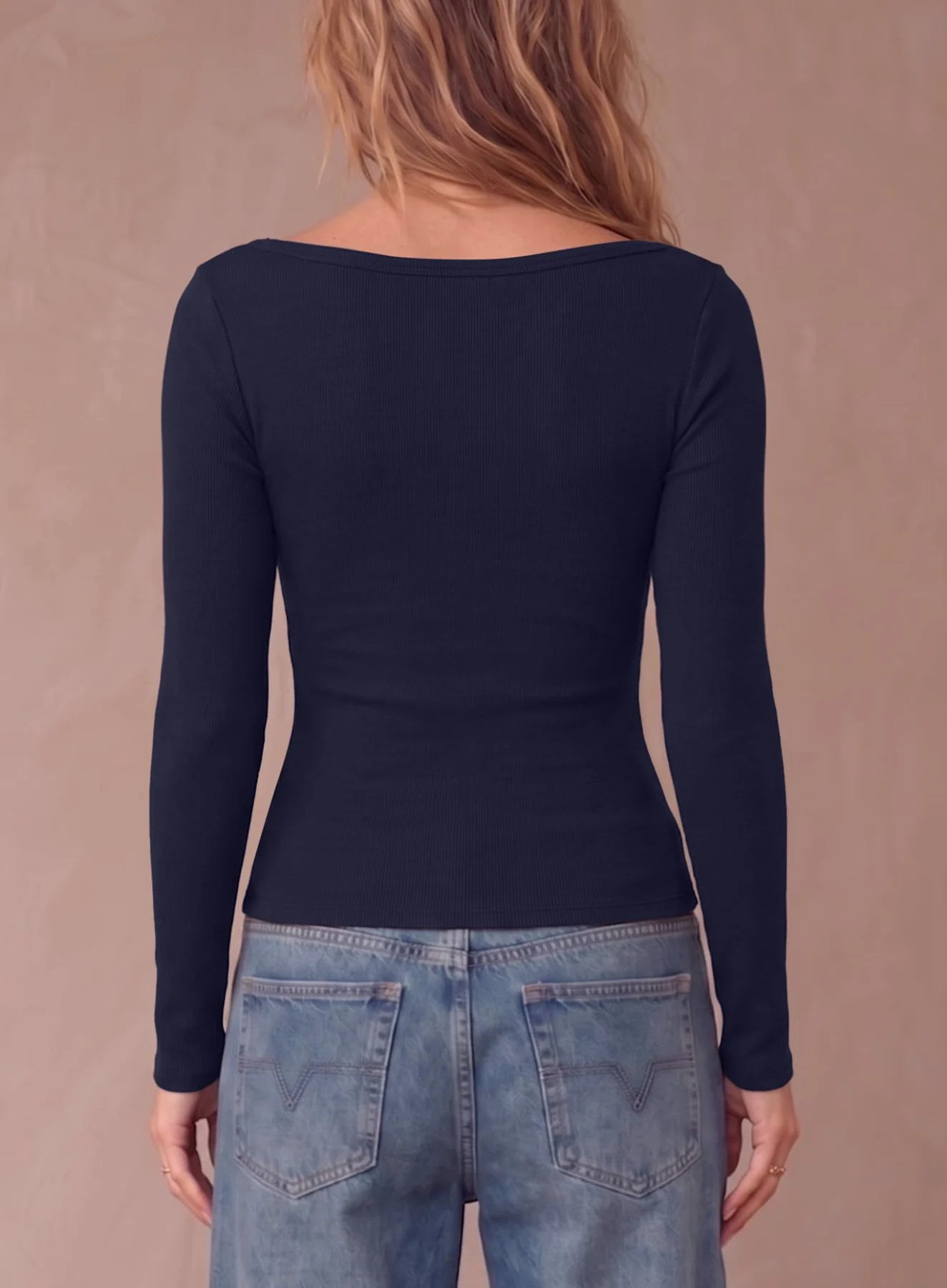 Darong Boat Neck Fitted Long-Sleeve Top, frame 3