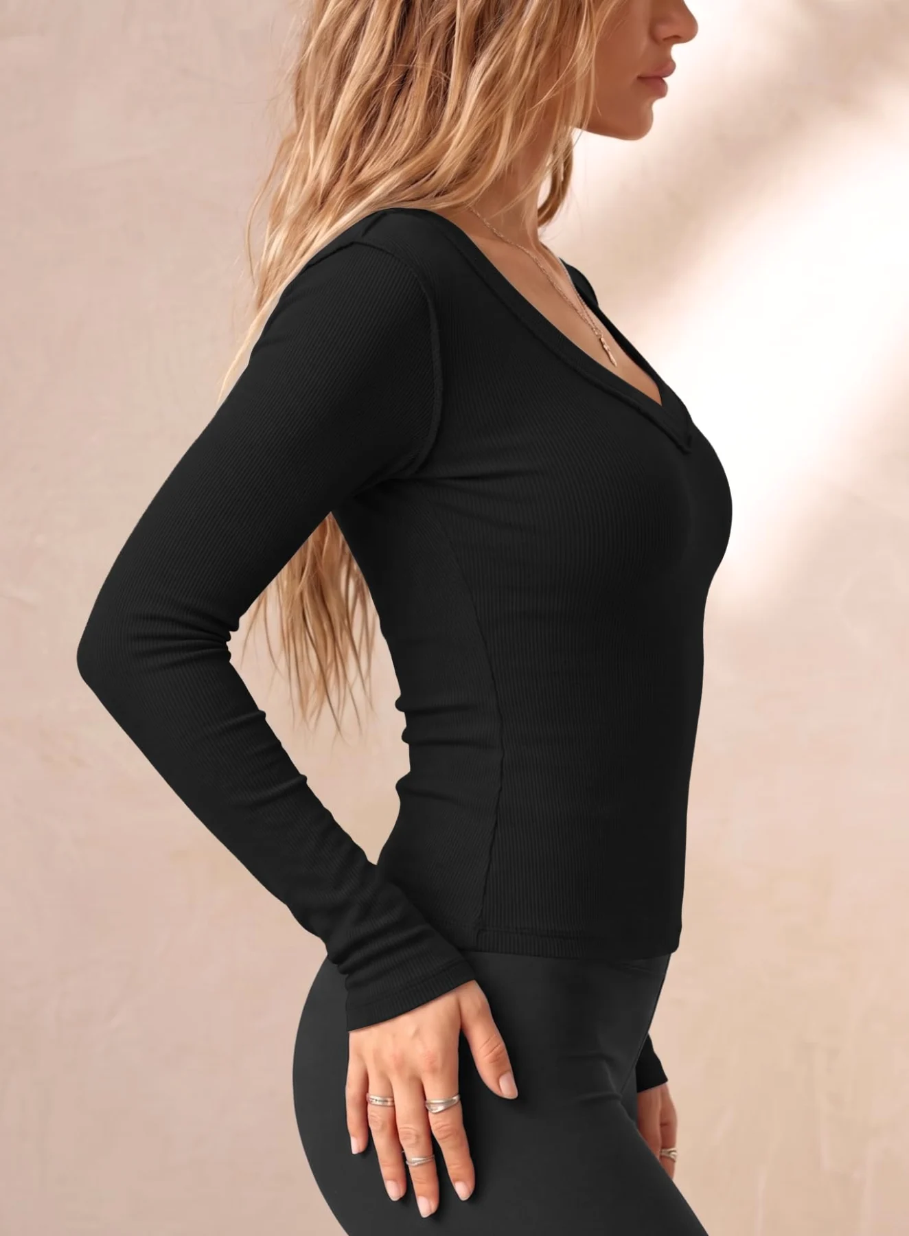 Darong V-Neck Long-Sleeve Top, frame 3